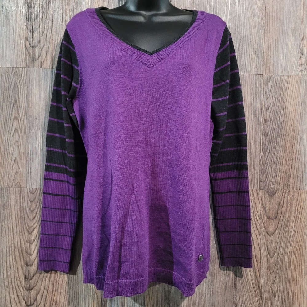 Smartwool Purple V-Neck Sweater Size L 100% Merino Wool Layering Warm Winter